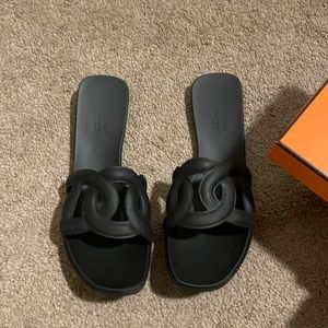 Hermes aloha sandals